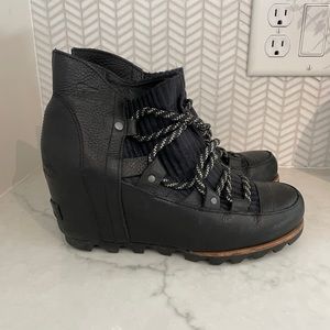 Sorel Size 7 “Sandy Wedge Bootie”